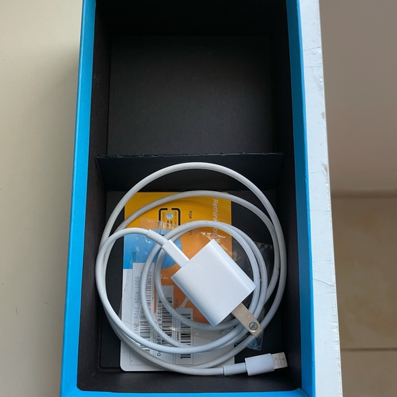 New Unlocked Iphone 11 Pro 256gb - Picture 9 of 10